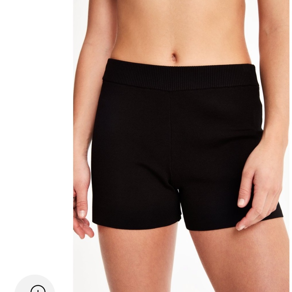 NWT Lolë Mercer Shorts
